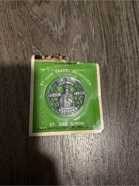 Vintage St. Jude Travel Club Plastic Medallion Protect 1980s NOS New Sealed